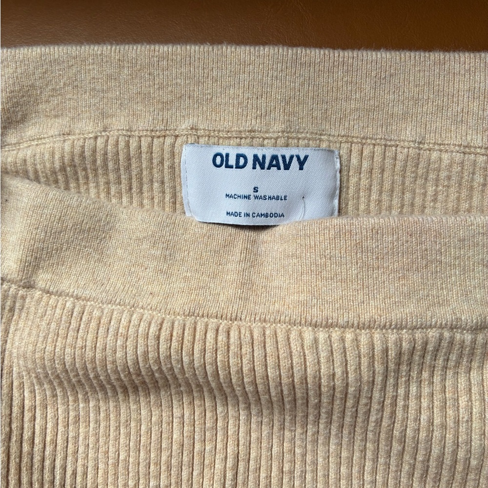 Old Navy Ribbed Knit Pullover